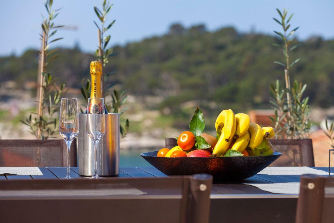 The Square Makarska, Lux App In The Heart Of The City Exterior photo