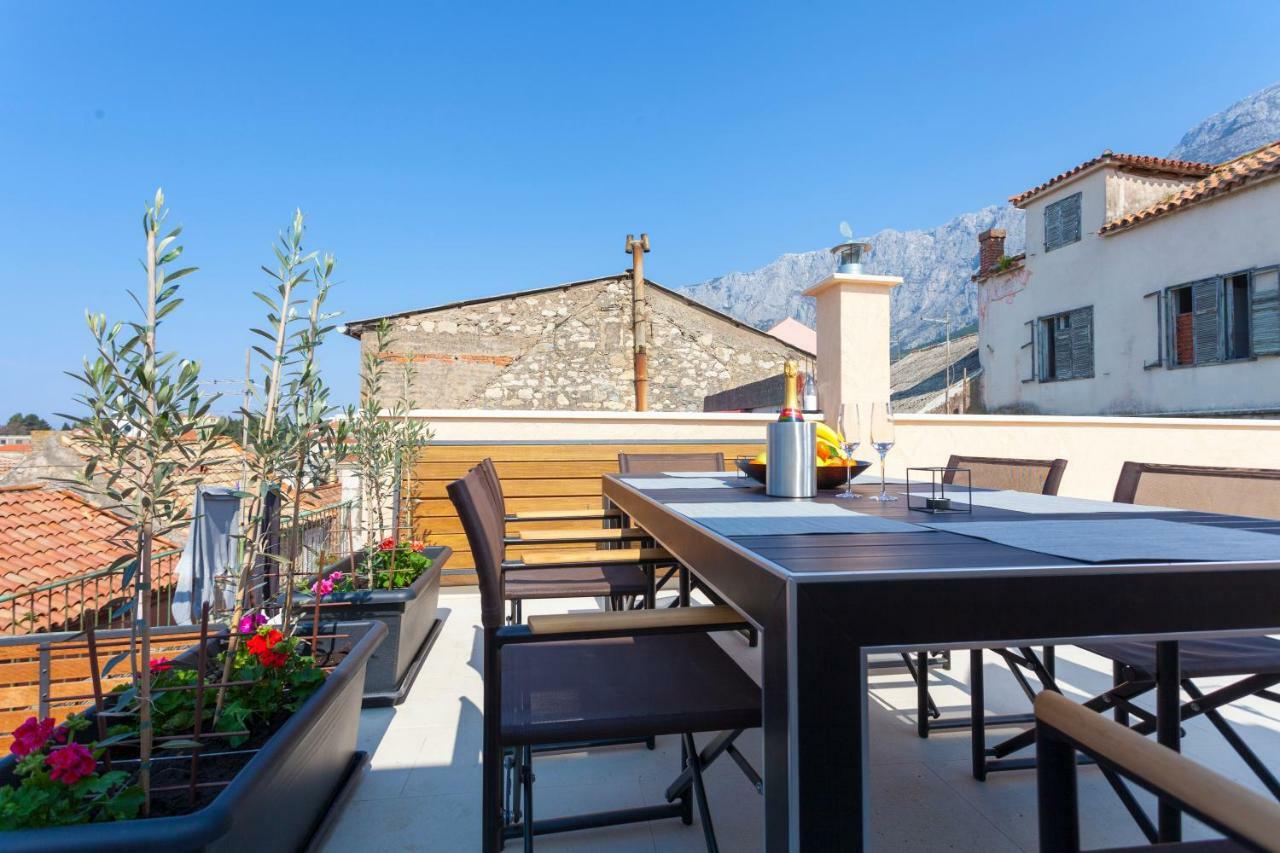 The Square Makarska, Lux App In The Heart Of The City Exterior photo
